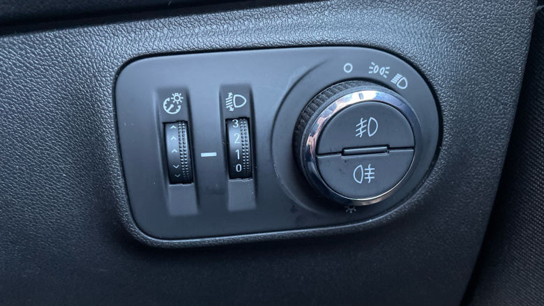 Vauxhall Corsa 1.4 [75] Design 5dr Petrol Hatchback